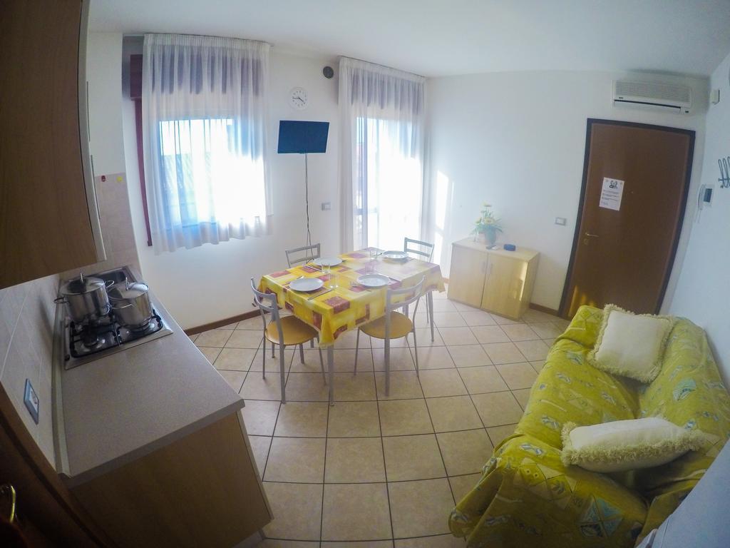 Residence Mediterraneo - Agenzia Cocal كاوْرلي الغرفة الصورة